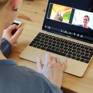 Psykoterapi, livsvejledning og coaching online er gode alternativer for dig der der er forhindret i at møde op til fysiske terapi sessions.